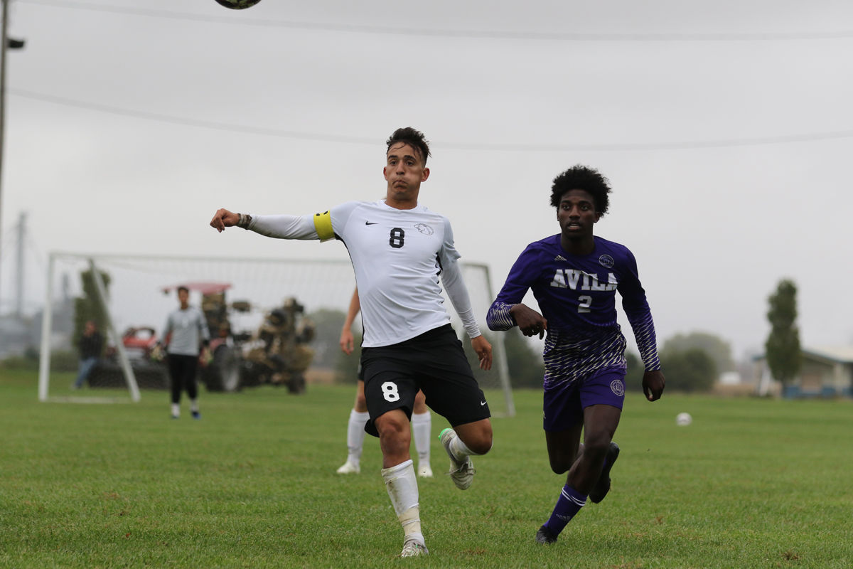 YC Mens Soccer vs Avila (27).JPG